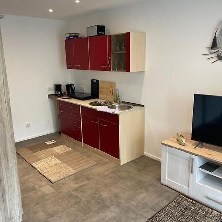Ferienwohnung Nora Mit Blick Auf Den Ribnitzer See Exterior photo